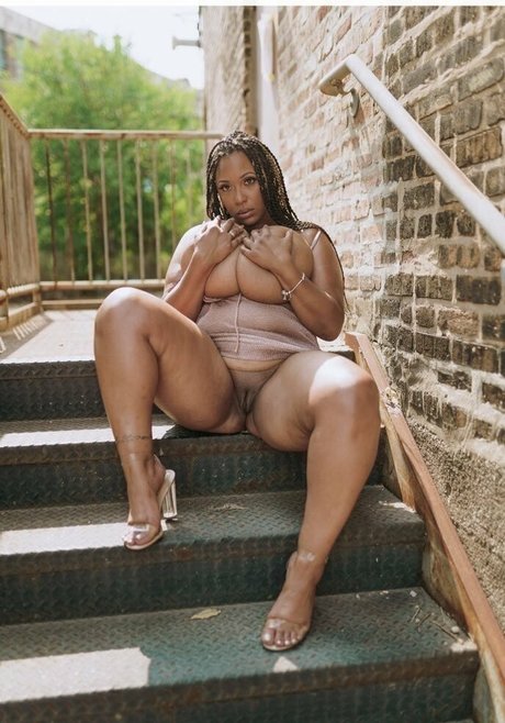 brijamonet model sex gallery