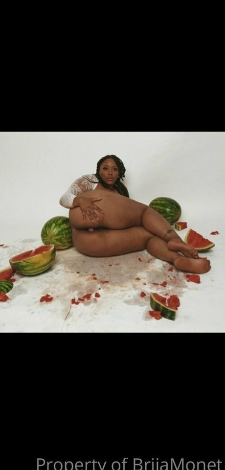 brijamonet high quality model photo