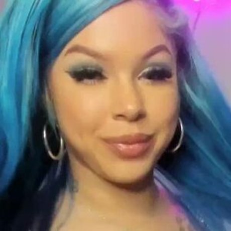 Kyra laced exclusive actress photos