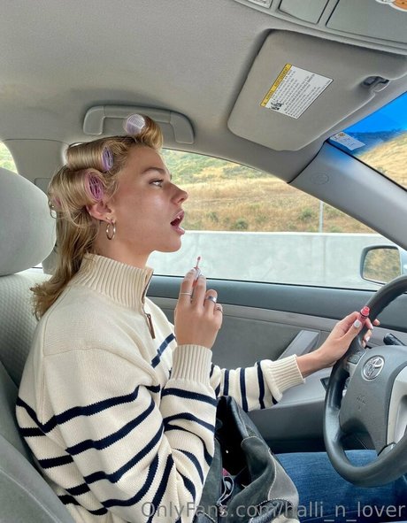 Halli Lover nude star pic