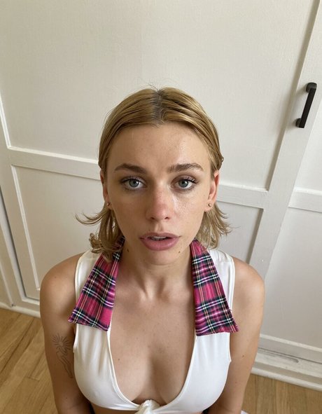 Halli Lover adult star images