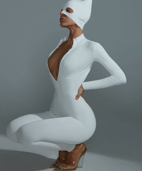 Alexandra Romanovna free actress photos