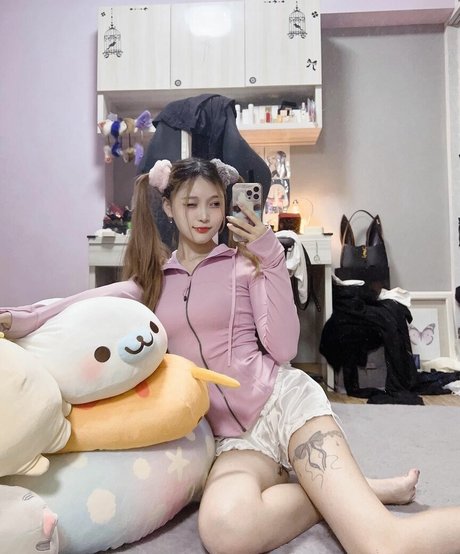 Tako wei model adult photo