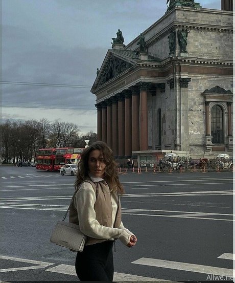 allwene free pornstar adult photo