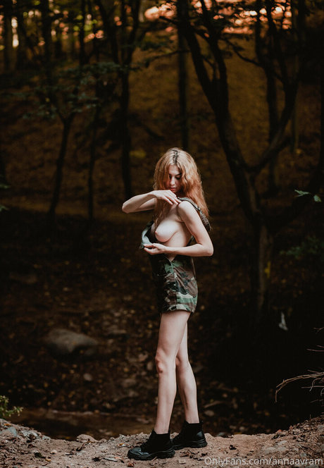 annaavram star hot pic