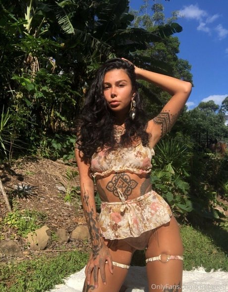 Thefreeelf top model photos