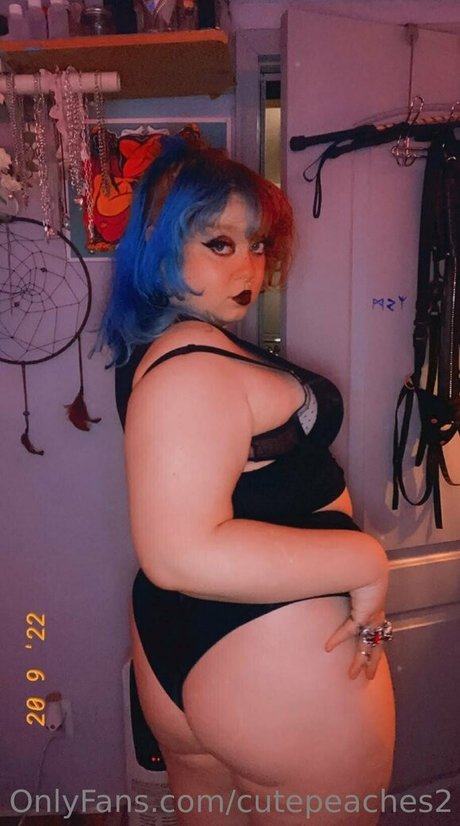 cutepeaches2 star naked photos