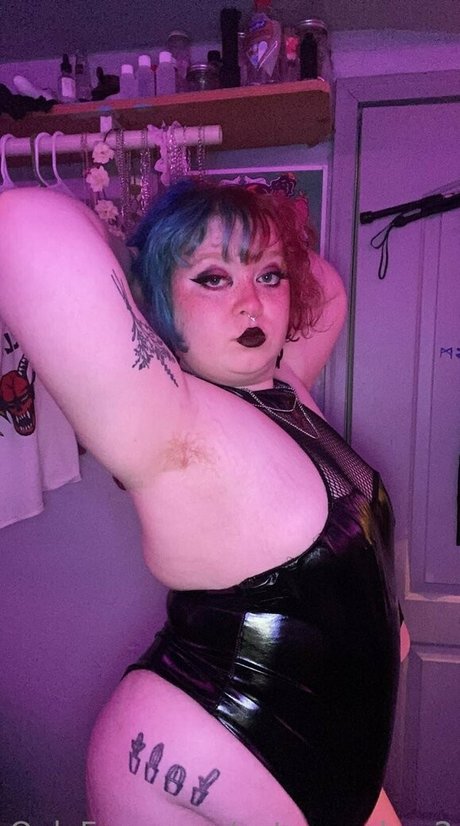 cutepeaches2 model naked pics