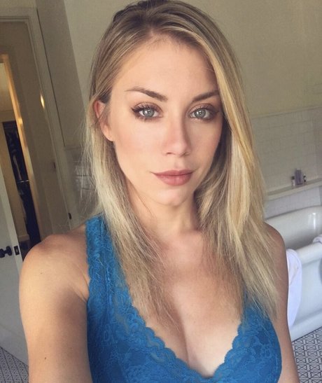 Jennifer Holland star porn pic