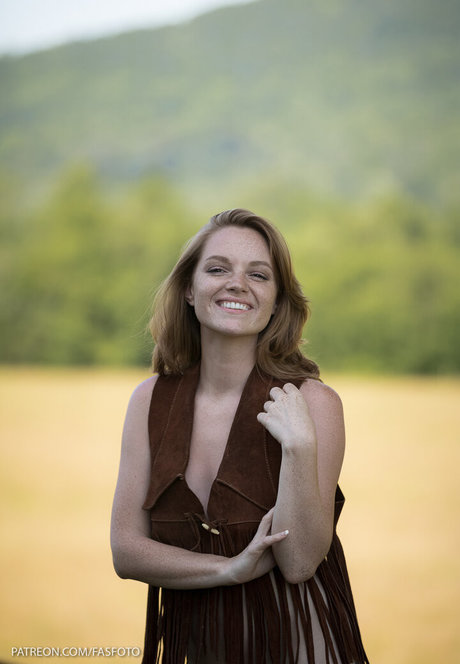 Miriam Chick art model photo