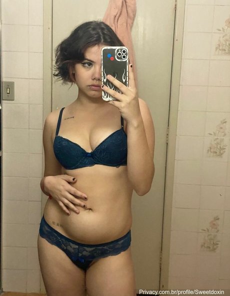 Sweetlahna model pretty images