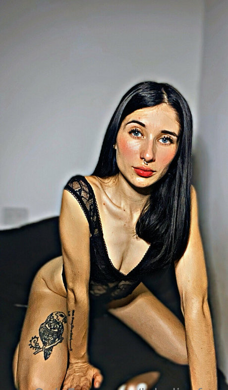 looladiaz adult actress photo