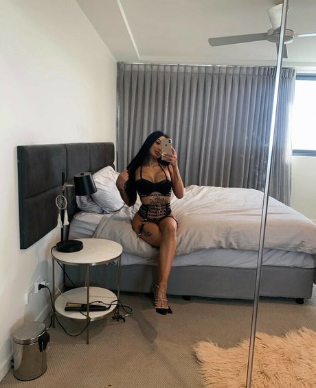 Tamika Dudley sexy pornstar img