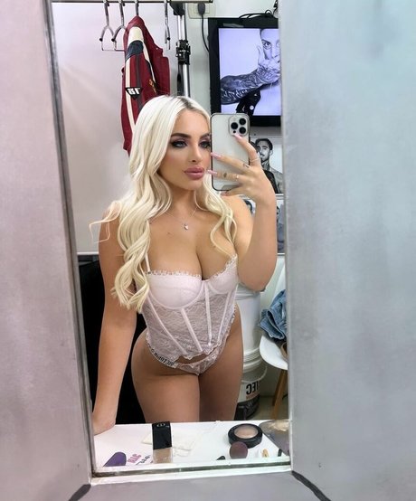 Milagros D Angelo sexy model photo