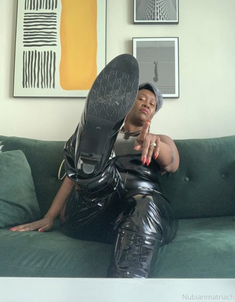 madam___caramel pornographic star gallery