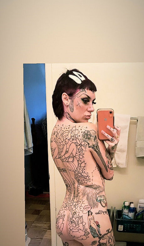 quad awful model nice photo