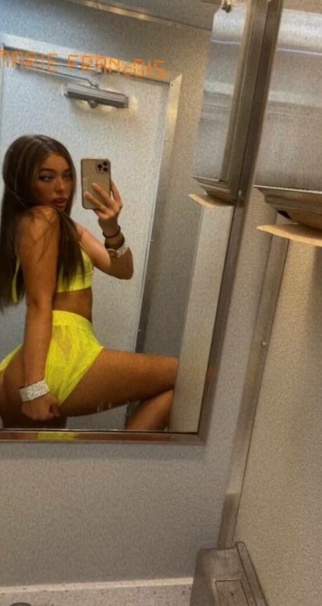 Lily marie222 naked model pics