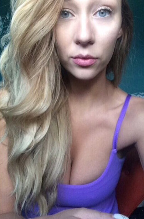 Kelsey Baile beautiful star img