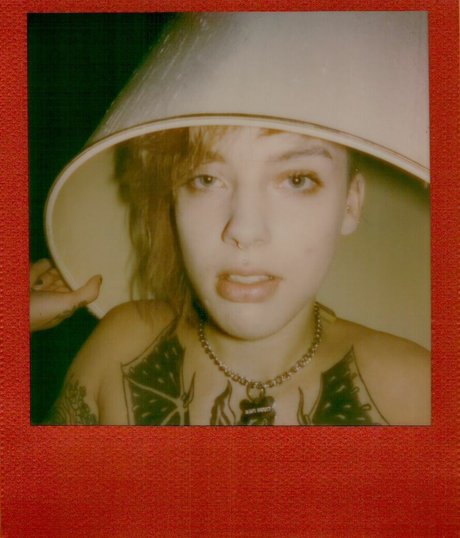 Little Spittle xxx model photo