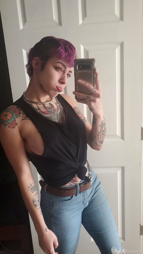 Little Spittle model xxx gallery