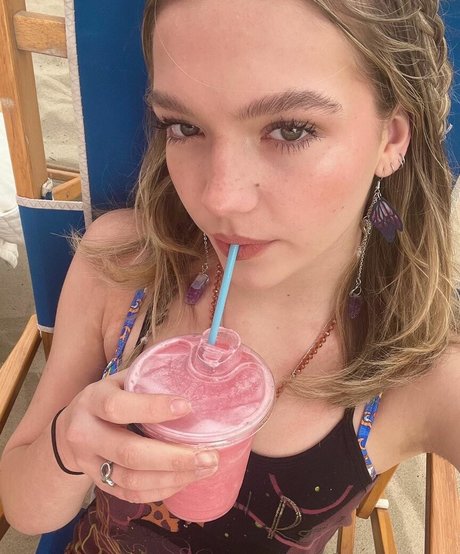 Jayden Bartels nude model pics