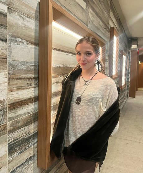 Jayden Bartels model beautiful image