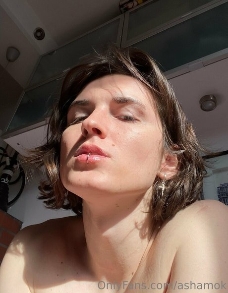 ashamok model pornographic picture