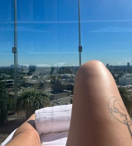 Mae Muller nude star photos