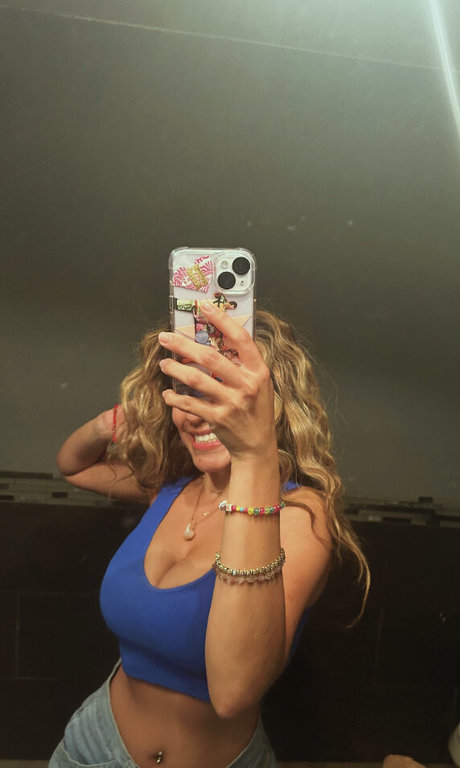 Nilaiyah Rey pornstar naked img