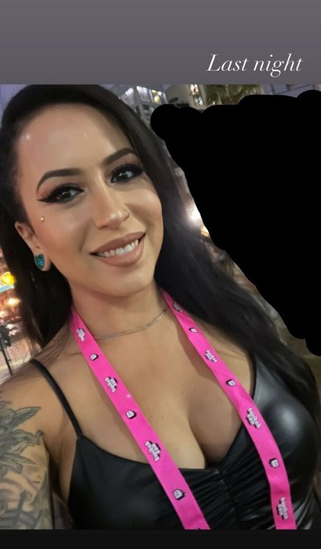 meghanelle star nude picture