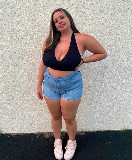 Mary R nude pornstar picture