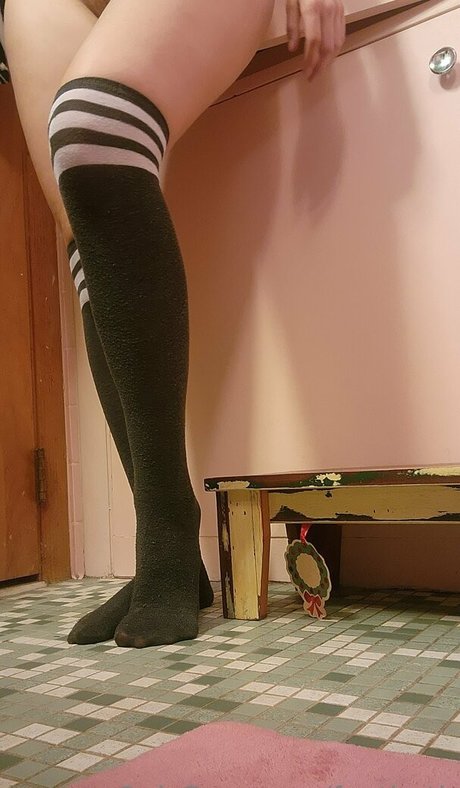 feetbeth model pretty images