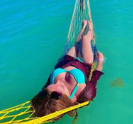 eijanine model pretty images