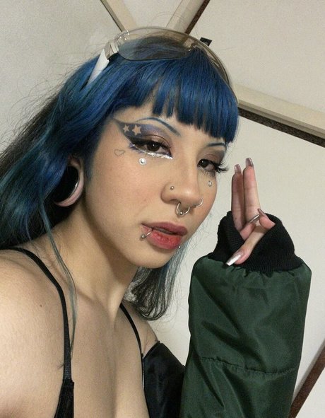 Death Heartt sexy actress gallery