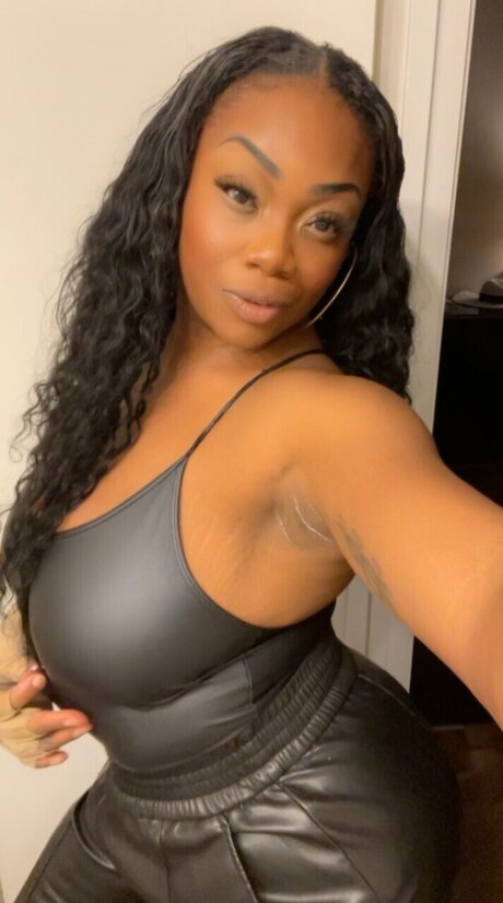 Sweeteyes22 sex model picture