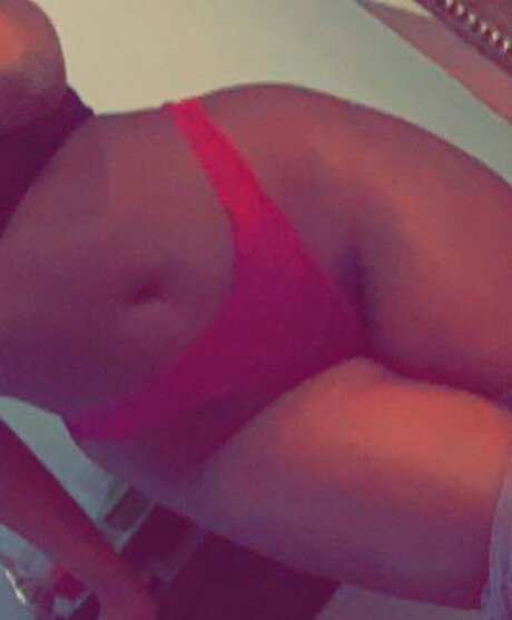 Phoebe Totto star naked photos