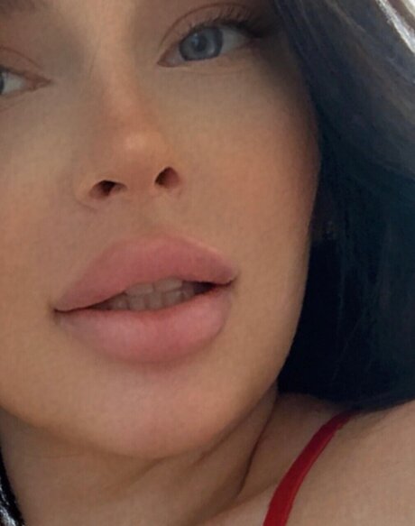 Samira model naked image