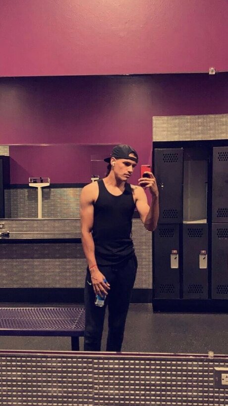 Slimgimy xxx actress pics