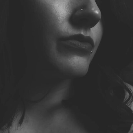 Lynsey model nude img