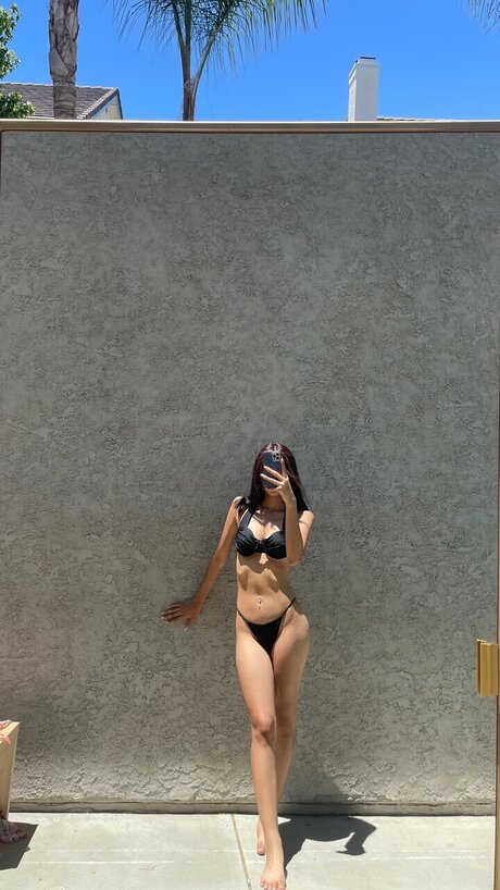 Money Mami star sexy pictures