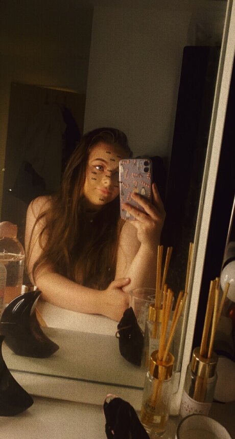 Chloe Dungey model galleries