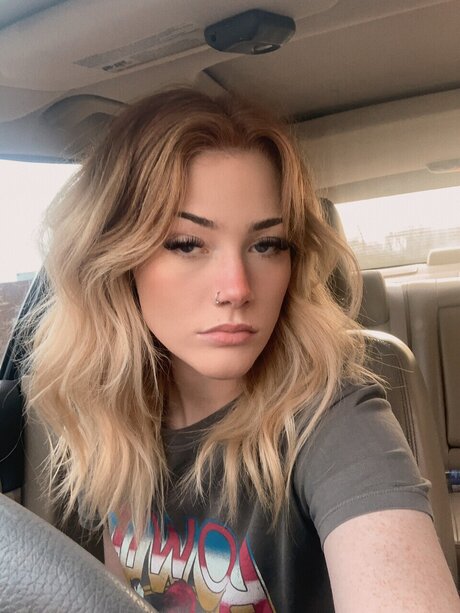 bri model exclusive pic