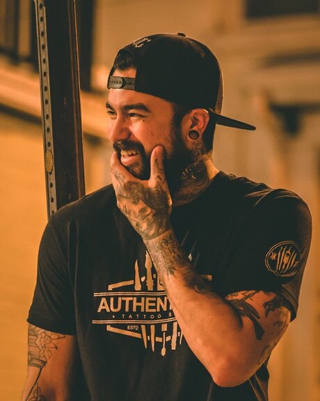 LoveSickLeviathan model pretty pictures