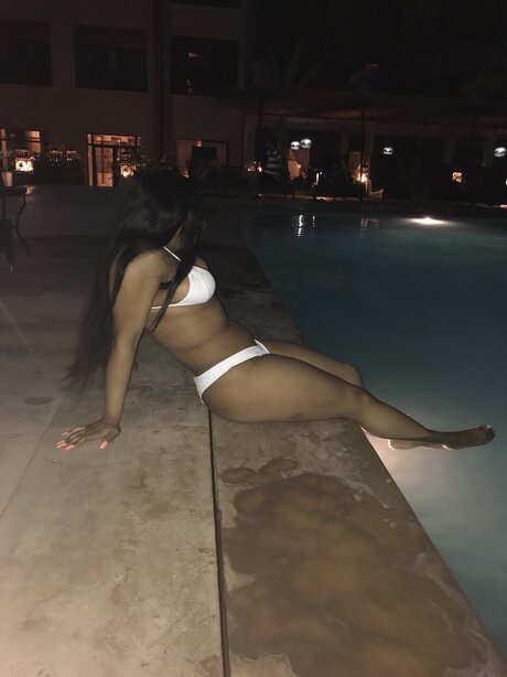 PRETTY MONEY_ model free img