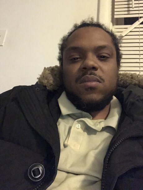 Raevon Parker exclusive actress image