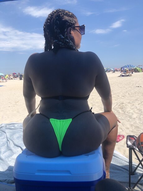 Light n Sweeter erotic pornstar picture