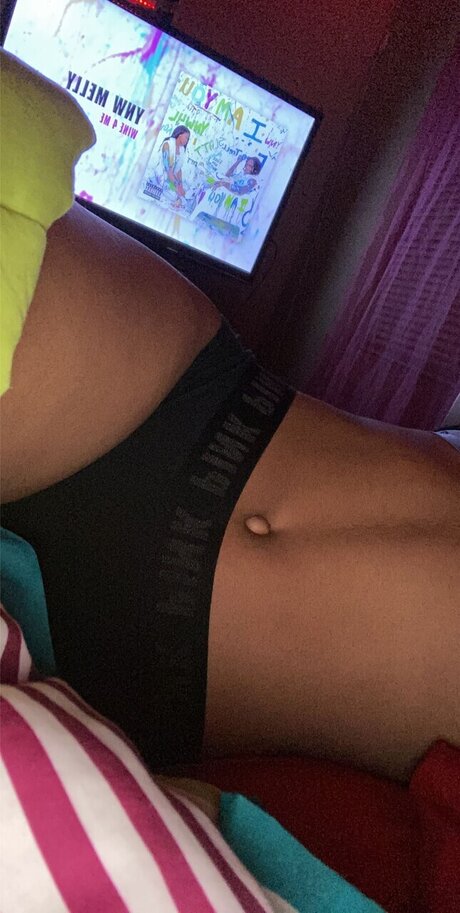 BriaLexis top model pictures