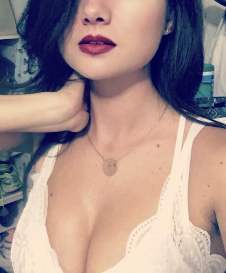 Elaine Cross star erotic images