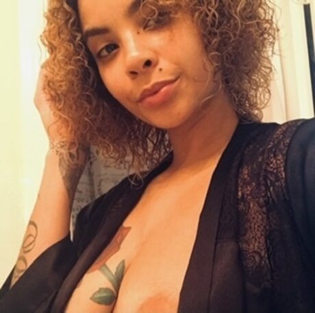 Aphroditebre star naked image