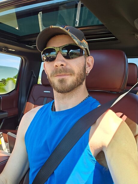 Johnny Rockit model top archive